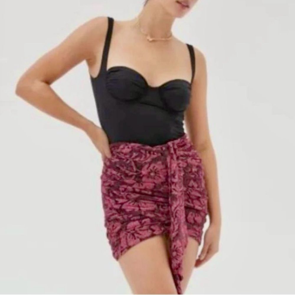 NEW For Love & Lemons Shailee Sparkly Metallic Mini Skirt Mulberry Pink Size XS